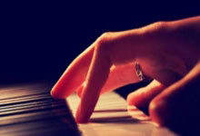 开云体育中国-RNG力克JDG，Xiaohu拿下关键大龙小组赛3:0