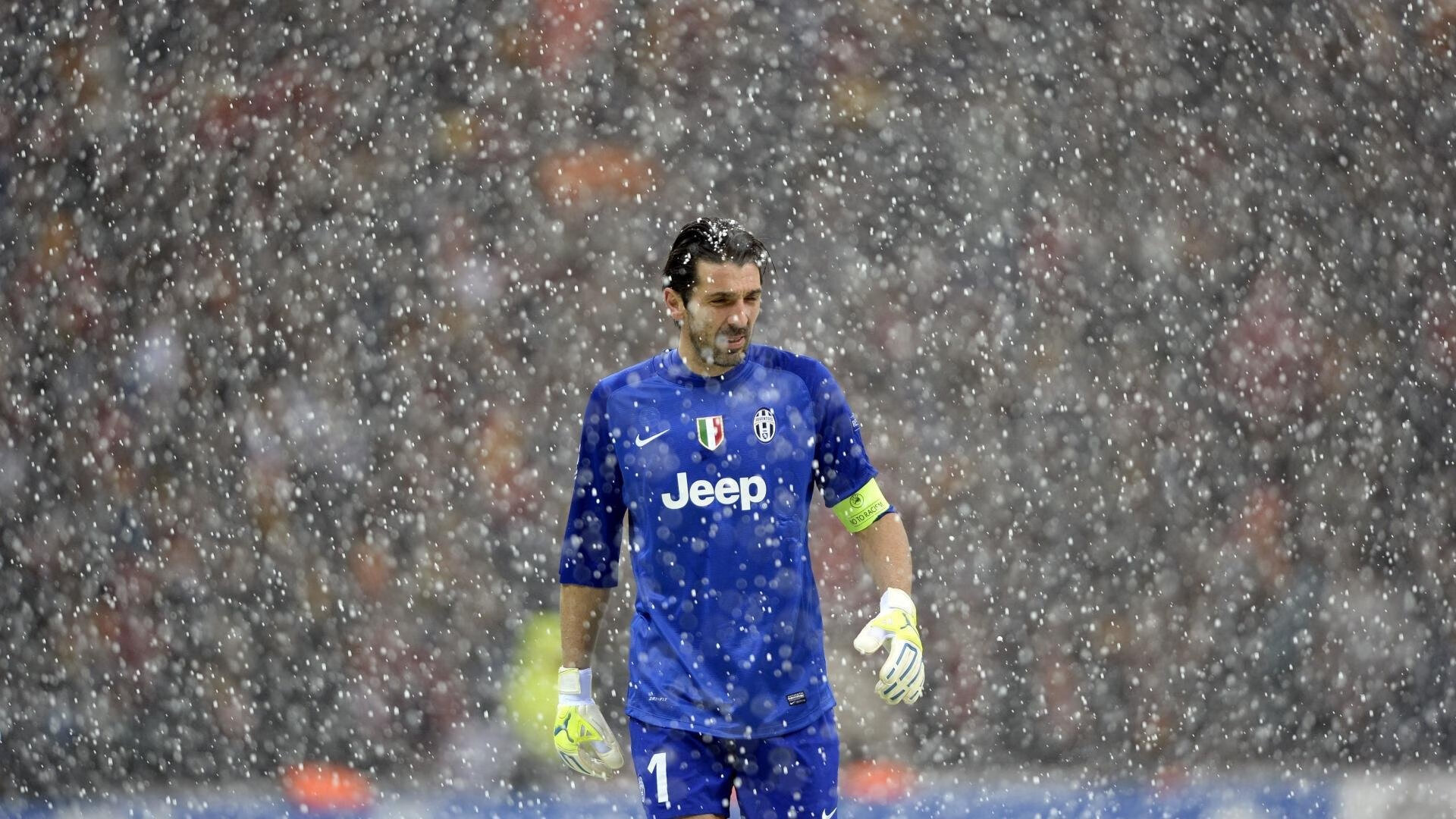 逆转之夜，巨星独舞，荷兰vs瑞典，姆巴佩点燃的不只是赛场